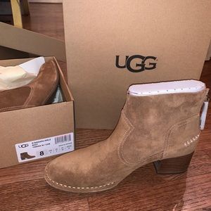 Never worn UGG booties